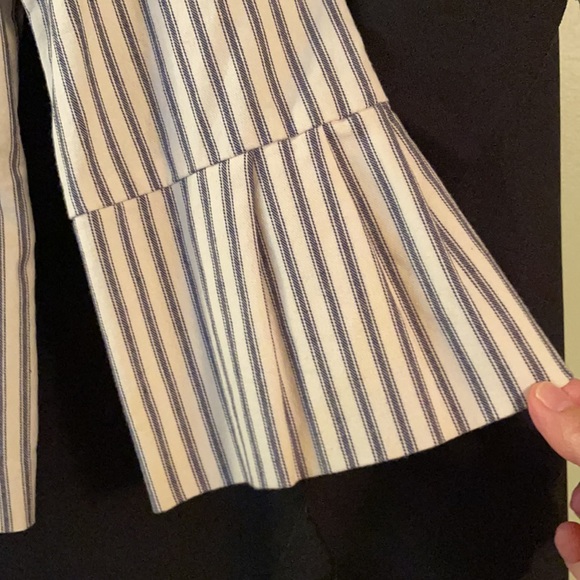 CAbi pinstripe cream/blue blazer size 8 - Picture 9 of 9